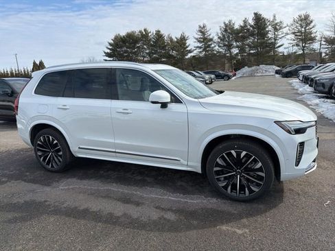 New 2026 Volvo XC90 T8 Ultra w/ Protection Package Premier image 2