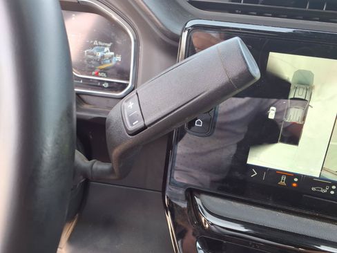 Used 2025 GMC Sierra 2500 AT4 w/ AT4 Premium Plus Package AWD/4WD image 16