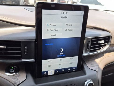 Used 2020 Ford Explorer Platinum w/ Premium Technology Package AWD/4WD image 29