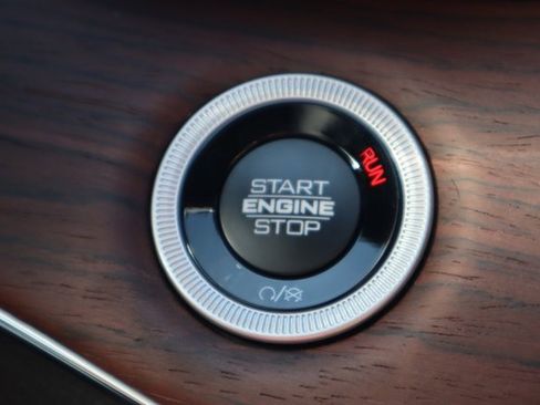 New 2025 Jeep Grand Cherokee Summit image 11