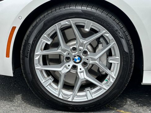 Used 2025 BMW 330i Sedan w/ Premium Package image 37