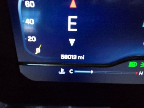 Used 2024 Chevrolet Silverado 2500 ZR2 w/ Technology Package image 38