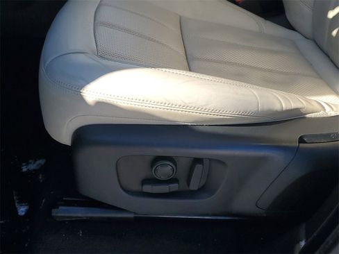 Used 2019 Land Rover Range Rover Sport HSE image 13