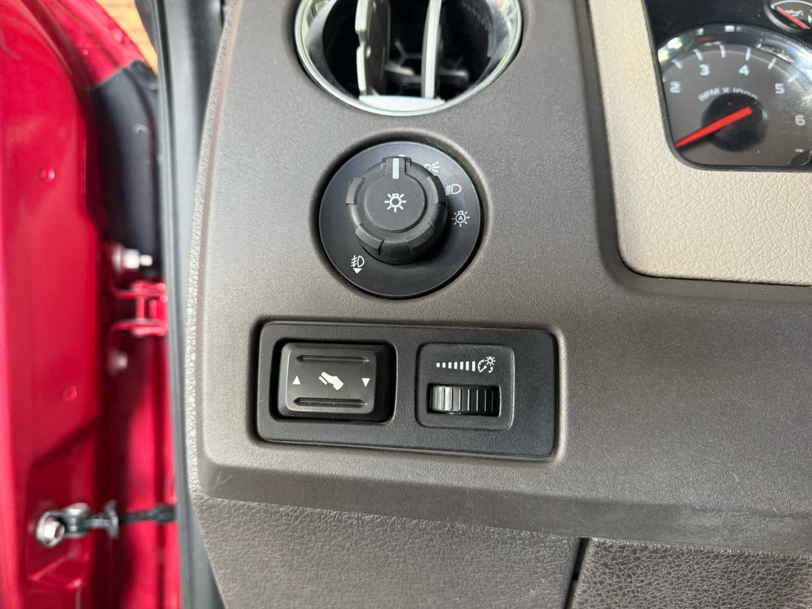 Used 2010 Ford F150 XLT AWD/4WD image 11