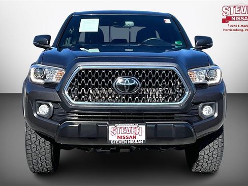 Used 2019 Toyota Tacoma TRD Off-Road image 2