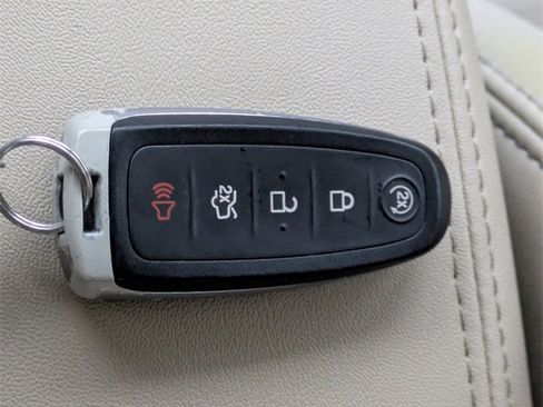 Used 2014 Ford Taurus Limited w/ Equipment Group 301A image 29