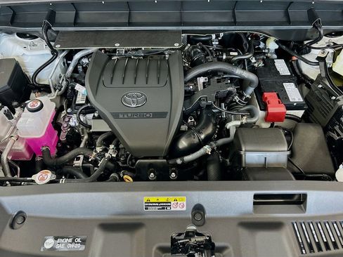 New 2026 Toyota Highlander XSE image 7