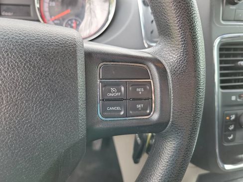 Used 2013 Dodge Grand Caravan SE FWD image 21