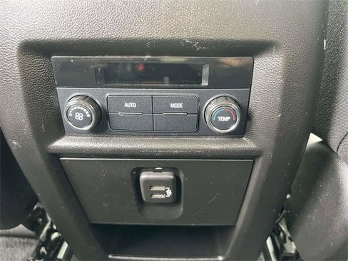 Used 2019 Chevrolet Traverse LT image 13