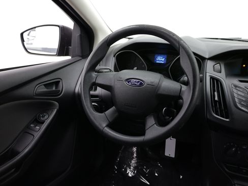 Used 2014 Ford Focus S FWD image 24
