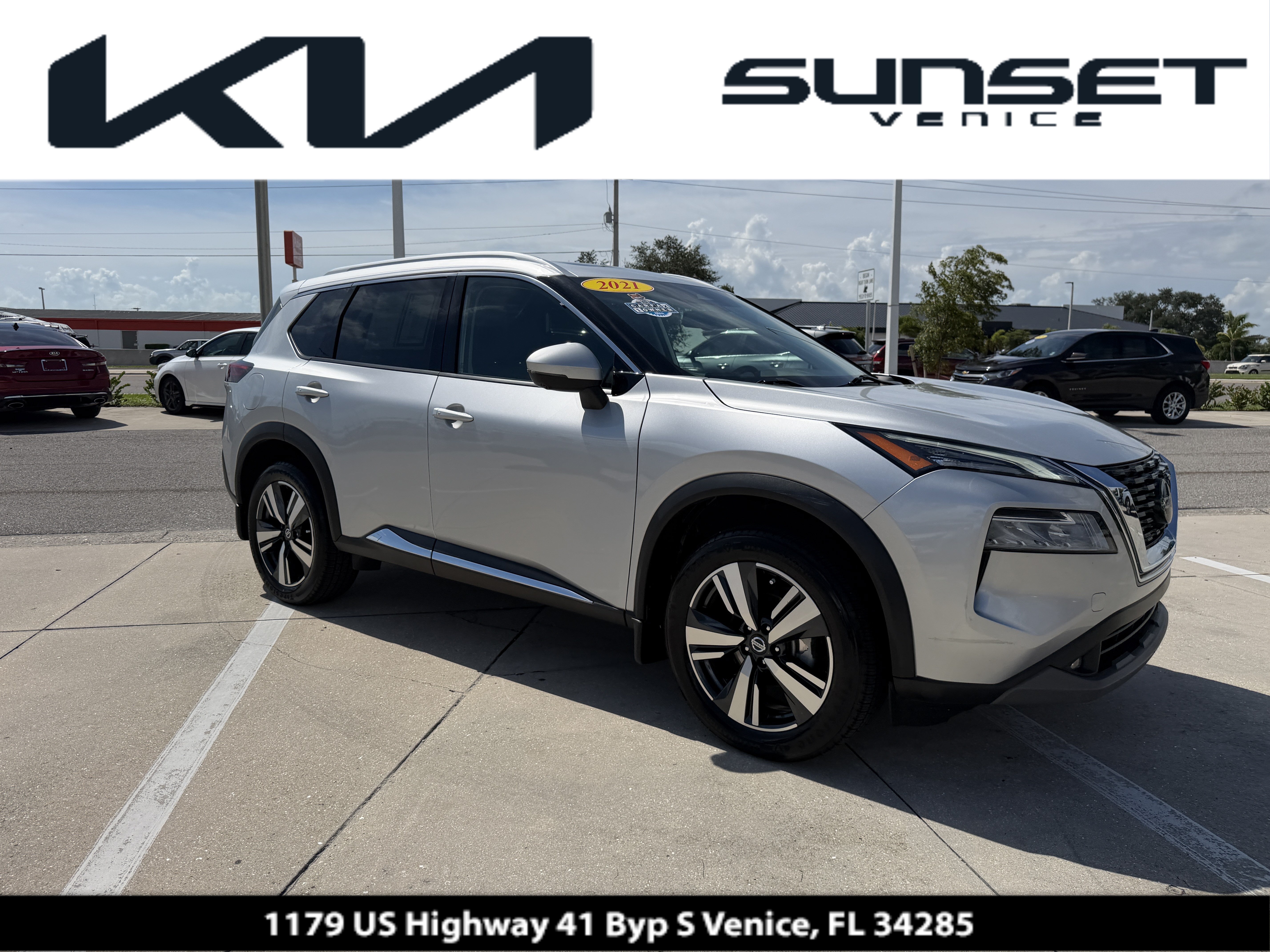 Used 2021 Nissan Rogue SL FWD image 1
