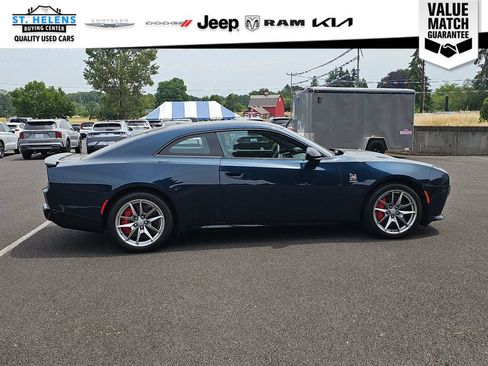 Used 2024 Dodge Charger Daytona Scat Pack w/ Plus Group AWD/4WD image 8