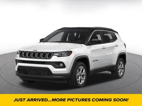 Used 2025 Jeep Compass Limited AWD/4WD image 1