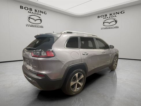 Used 2020 Jeep Cherokee Limited w/ Technology Group AWD/4WD image 5
