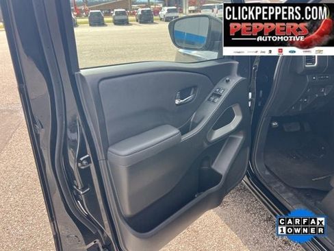 Used 2024 Nissan Frontier SV w/ SV Convenience Package image 9