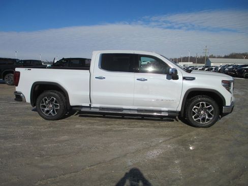 New 2026 GMC Sierra 1500 SLT w/ SLT Premium Plus Package image 3