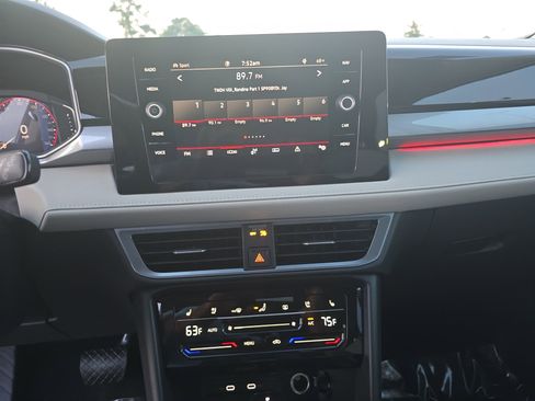 New 2025 Volkswagen Taos SEL image 19