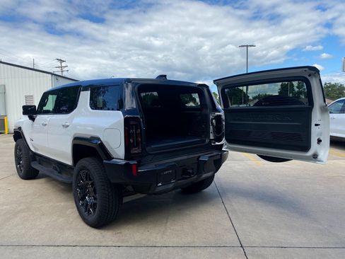 New 2026 GMC Hummer EV SUV image 37