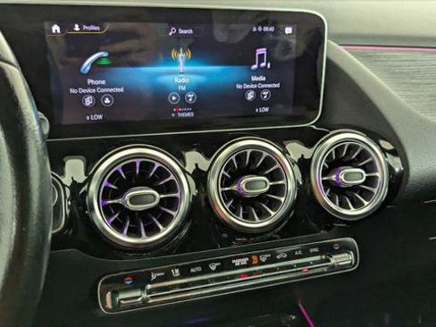 Used 2021 Mercedes-Benz GLA 250 image 28