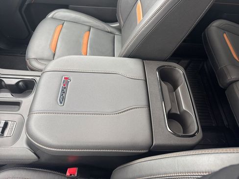 Used 2025 GMC Sierra 2500 AT4 w/ AT4 Premium Plus Package image 31