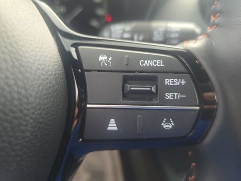 Used 2025 Honda HR-V Sport image 30