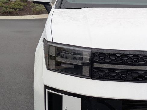 Used 2025 Hyundai Santa Fe Calligraphy image 9