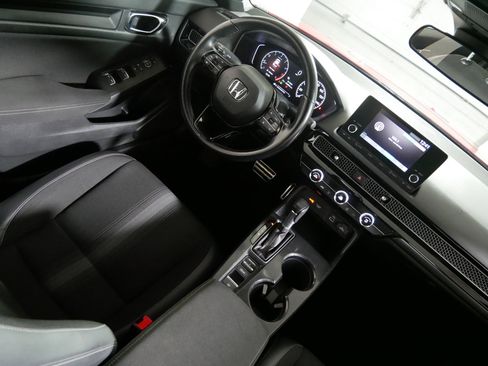 Used 2023 Honda Civic Sport image 9