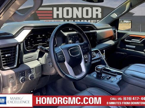 Used 2023 GMC Sierra 1500 Denali AWD/4WD image 18