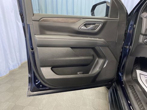 Used 2023 Chevrolet Suburban LS w/ Driver Alert Package image 11