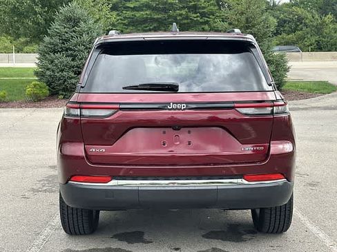 Used 2023 Jeep Grand Cherokee Limited AWD/4WD image 4