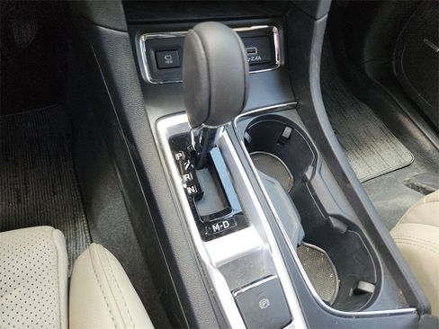 Used 2024 Subaru Ascent Limited w/ Technology Package image 20