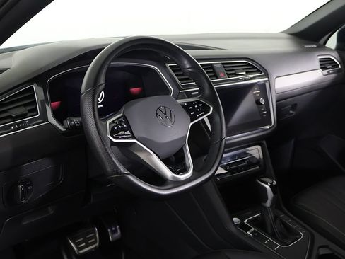 Used 2023 Volkswagen Tiguan SE R-Line FWD image 29