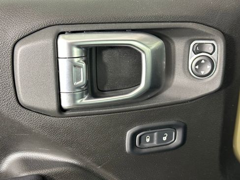 Used 2025 Jeep Wrangler Unlimited Sport S 4xe w/ Convenience Group AWD/4WD image 35