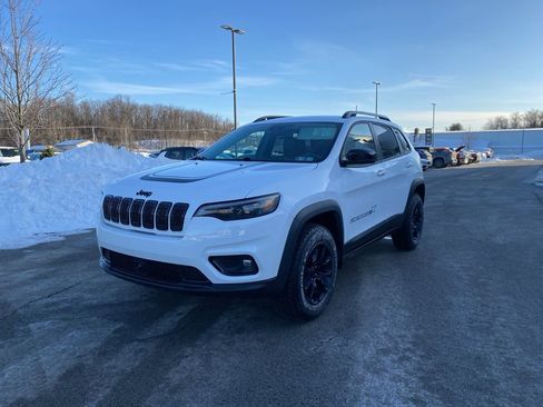 Used 2022 Jeep Cherokee Latitude image 5