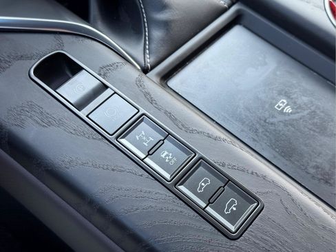 Used 2023 Lexus LX 600 4WD w/ Accessory Package (Z1) image 26