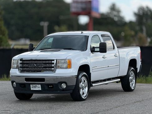 Used 2013 GMC Sierra 2500 SLE w/ HD SLE Premium Package AWD/4WD image 6