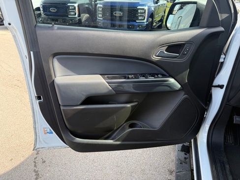 Used 2017 Chevrolet Colorado Z71 image 6