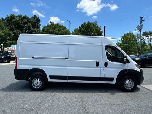 Used 2023 RAM ProMaster 2500 FWD image 8