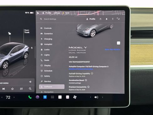 Used 2023 Tesla Model Y Long Range AWD/4WD image 3