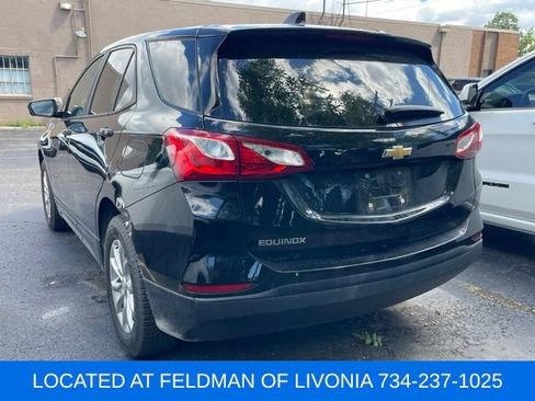 Used 2020 Chevrolet Equinox LS w/ LS Convenience Package FWD image 2