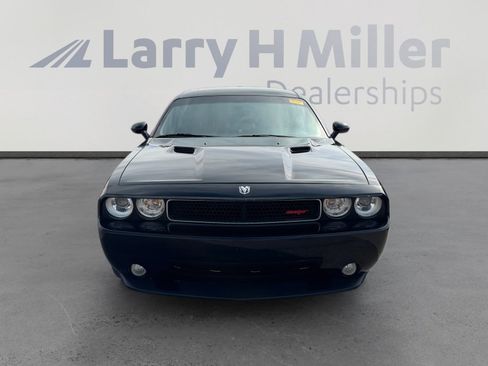 Used 2009 Dodge Challenger SRT8 w/ SRT Option Group II image 8