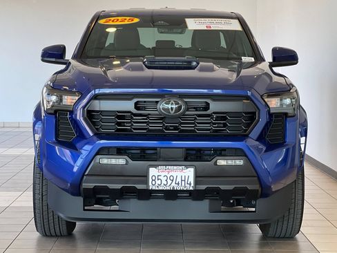Certified 2025 Toyota Tacoma TRD Sport AWD/4WD image 9