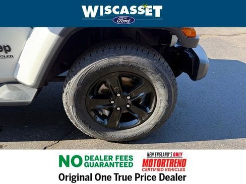 Used 2021 Jeep Wrangler Unlimited Sahara AWD/4WD image 32