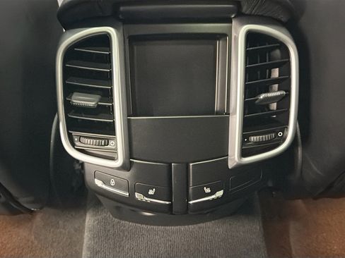 Used 2012 Porsche Cayenne image 28