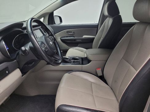 Used 2019 Kia Sedona EX FWD image 17