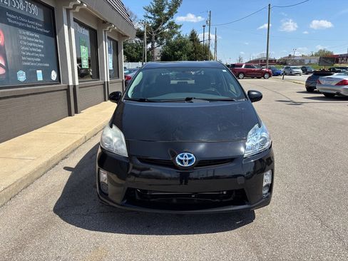 Used 2011 Toyota Prius Three image 3