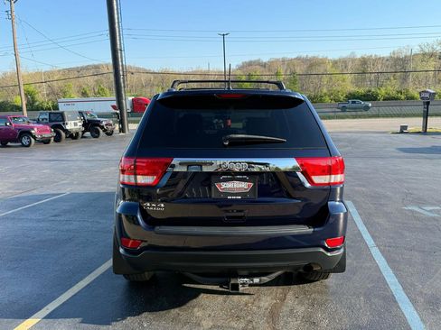 Used 2012 Jeep Grand Cherokee Laredo w/ Laredo E Group AWD/4WD image 4