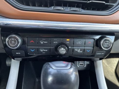 Used 2022 Jeep Compass Limited AWD/4WD image 18