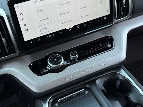 New 2027 Ford Expedition Active AWD/4WD image 31