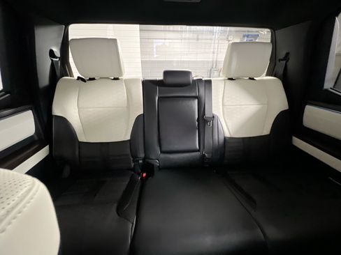 Used 2024 Toyota Tundra Capstone AWD/4WD image 32